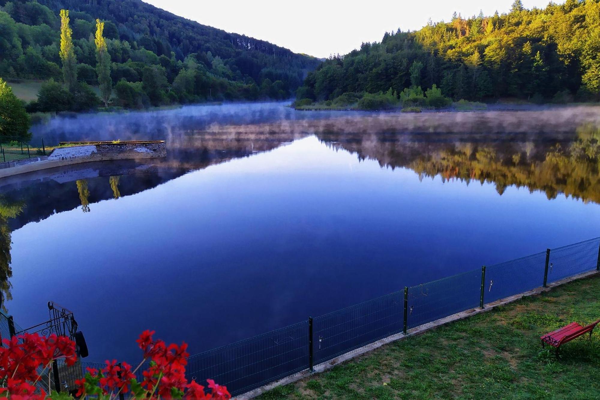 Le Lac Des Moines Condat  Dış mekan fotoğraf